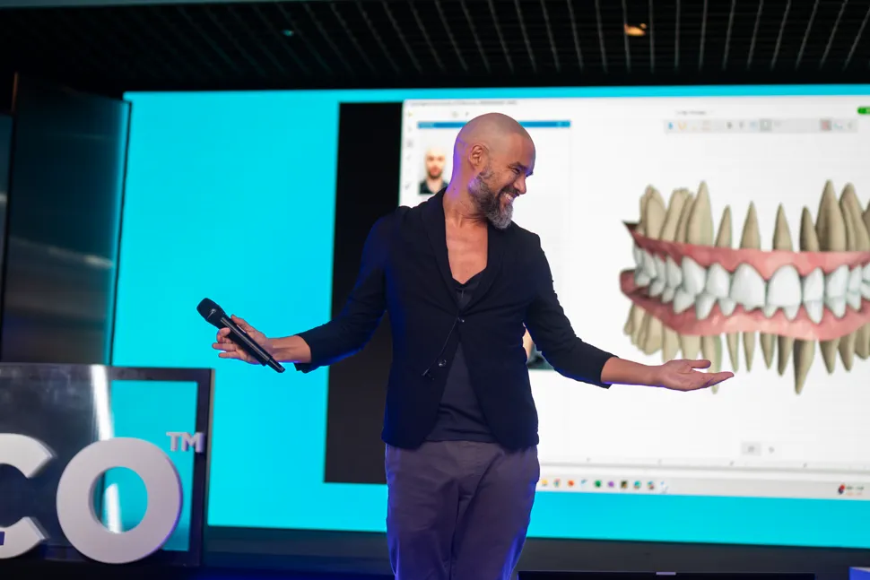 Dr. Iván Malagón at a MasterCOIP event