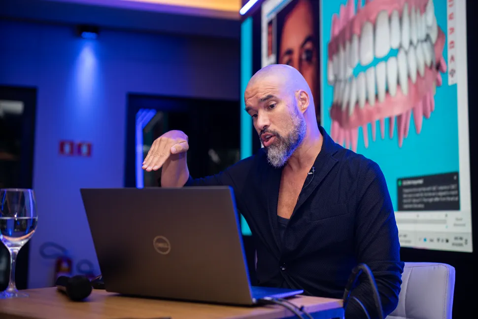 Dr. Iván Malagón at a MasterCOIP event